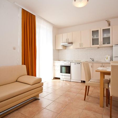 Apartments Glibo Near The Sea And Town Center! Krk Town Dış mekan fotoğraf