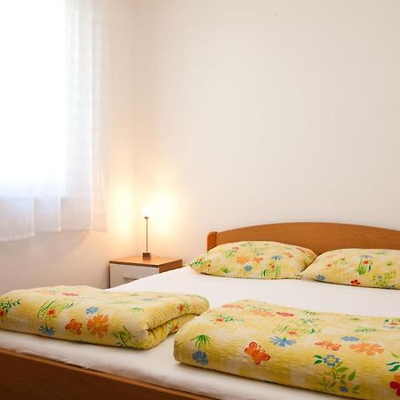 Apartments Glibo Near The Sea And Town Center! Krk Town Dış mekan fotoğraf