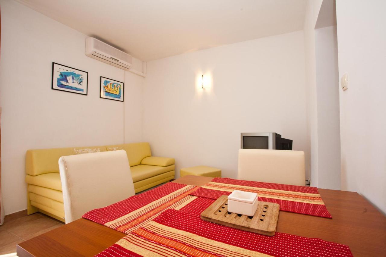 Apartments Glibo Near The Sea And Town Center! Krk Town Dış mekan fotoğraf