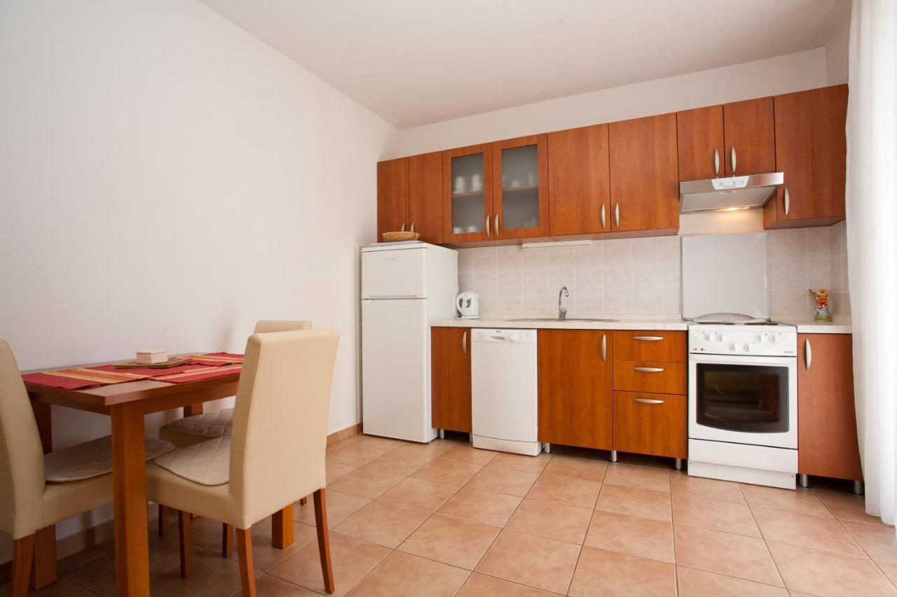Apartments Glibo Near The Sea And Town Center! Krk Town Dış mekan fotoğraf