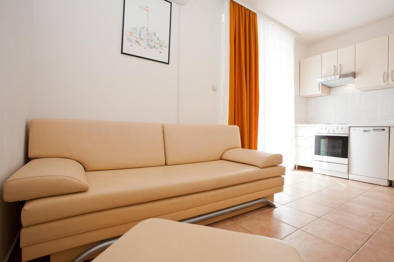 Apartments Glibo Near The Sea And Town Center! Krk Town Dış mekan fotoğraf